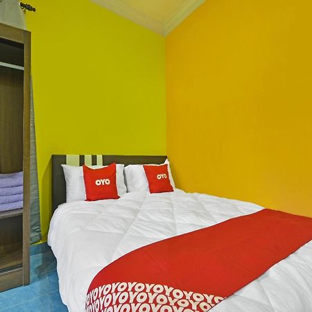 Oyo 90744 Bari Indah Beach Resort Kuala Terengganu Esterno foto